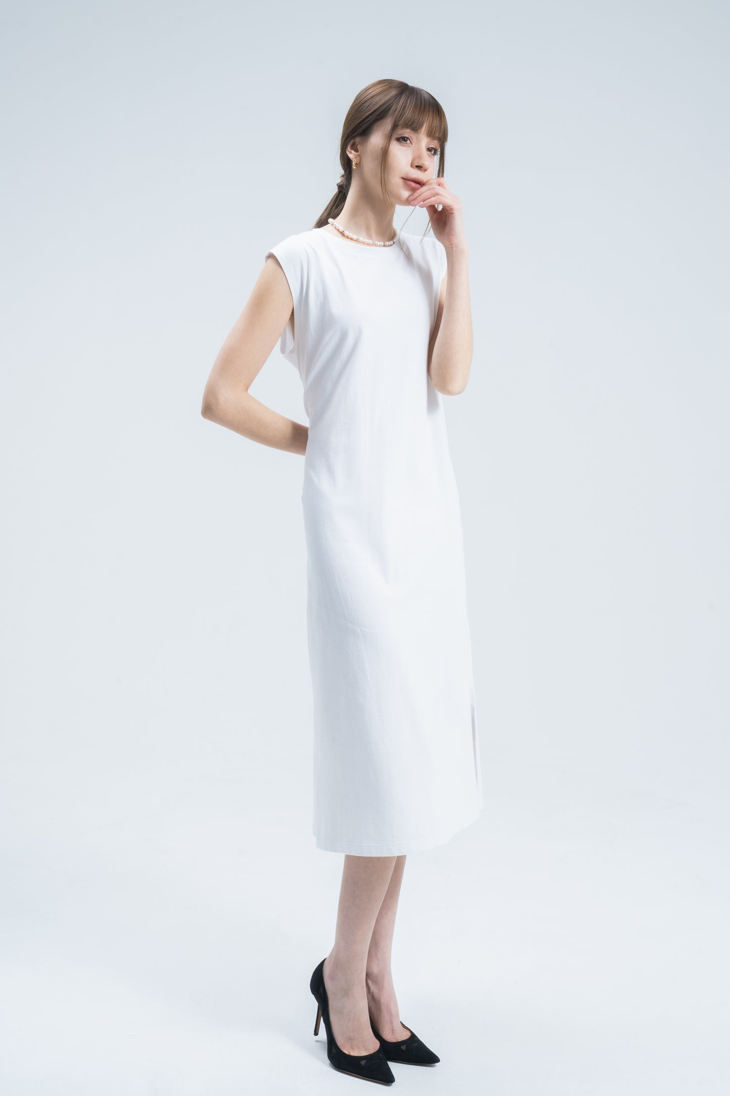 OP02(Women) | Crew Neck Dress | Sleeveless (White)