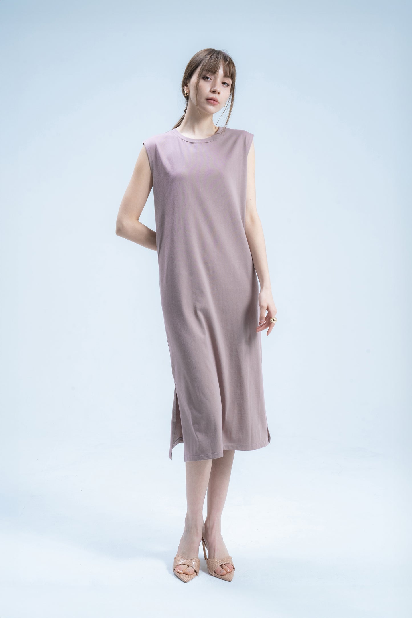 OP02(Women) | Crew Neck Dress | Sleeveless (Grege)